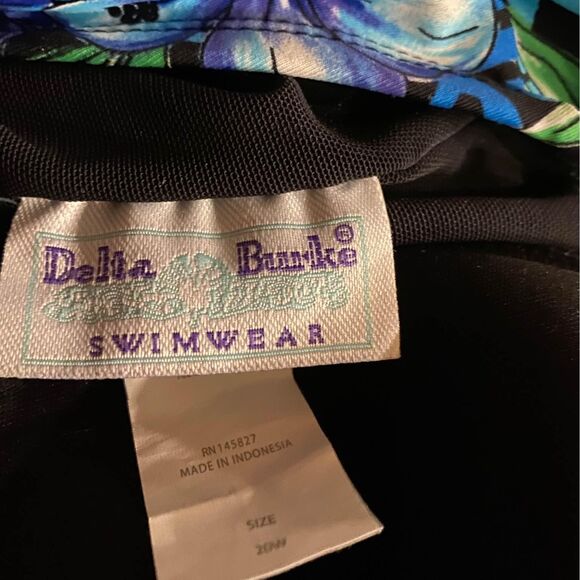 Delta Burke swimsuit top and bottom size 20W - Picture 7 of 9